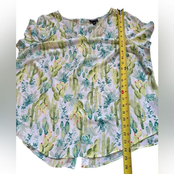 Torrid Abbey Georgette Button Back Blouse Cactus Print Womens Size 00 Medium - Picture 16 of 16
